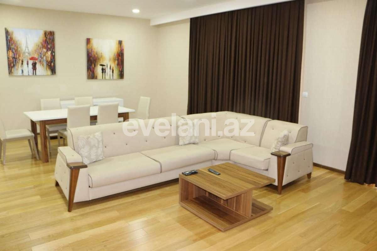 Kirayə verilir, yeni tikili, 3 otaqlı, 130 m², 28 may m.