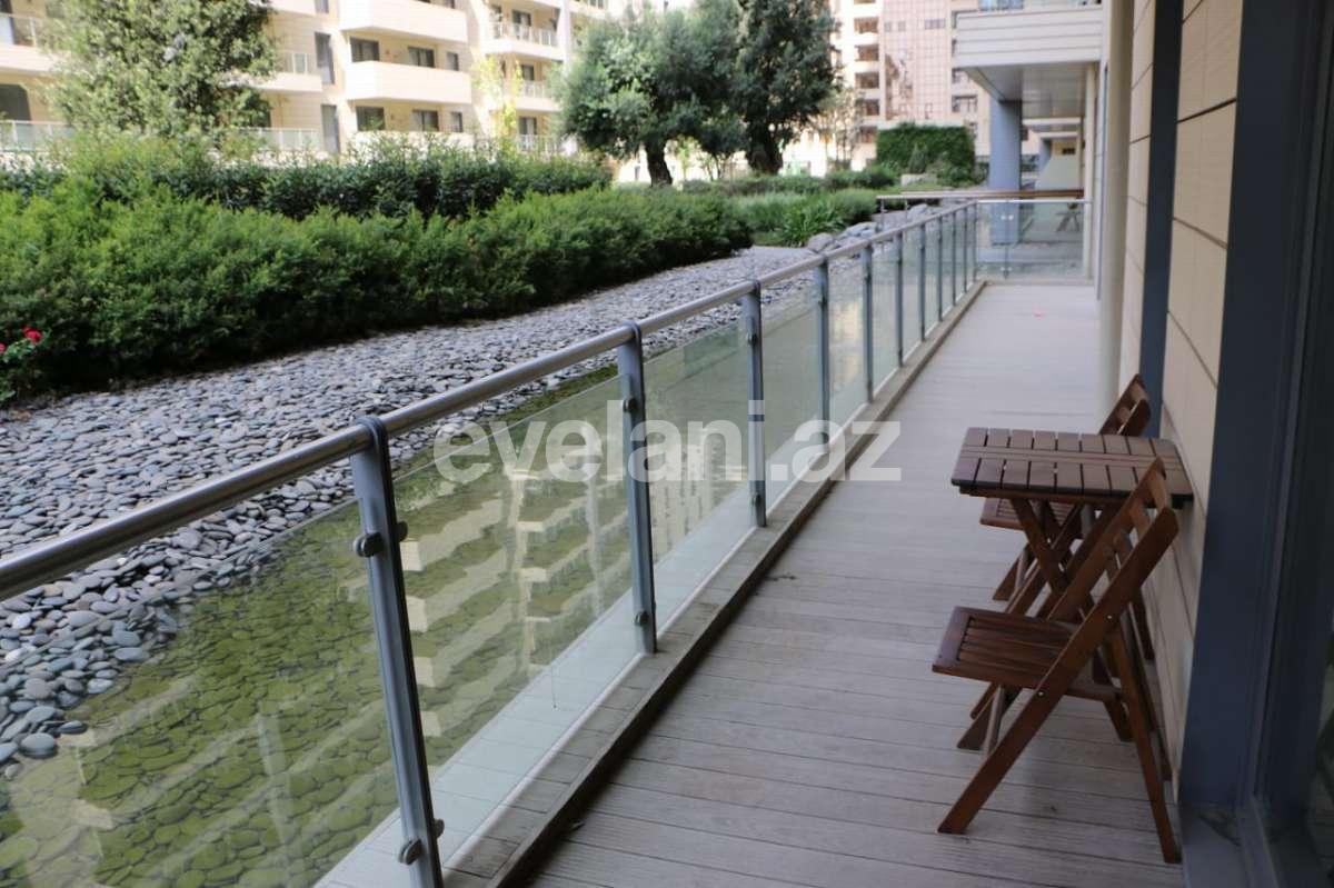 Kirayə verilir, yeni tikili, 3 otaqlı, 130 m², 28 may m.