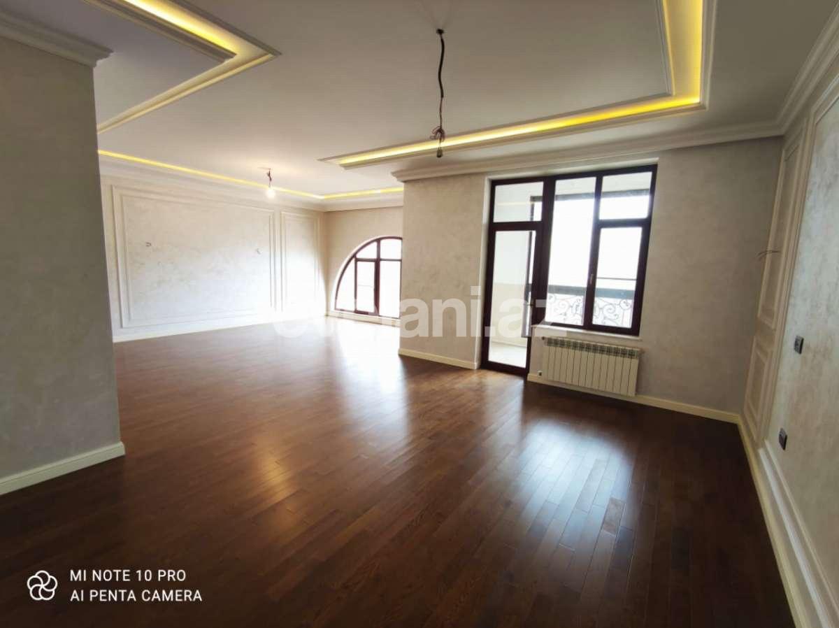 Sale, new building, 4 room, 220 m², 28 may m.