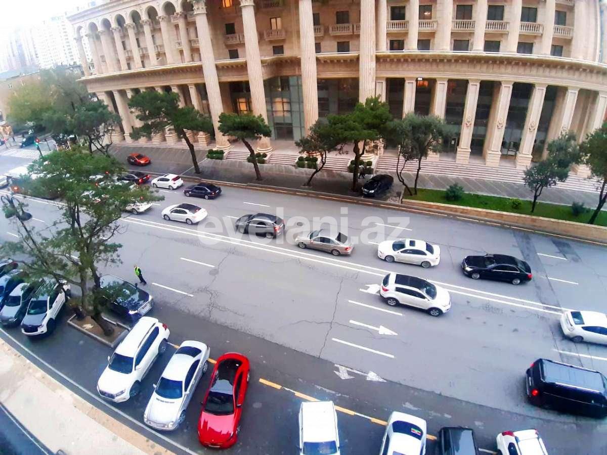 Sale, new building, 3 room, 177 m², Elmlar Akademiyası m.