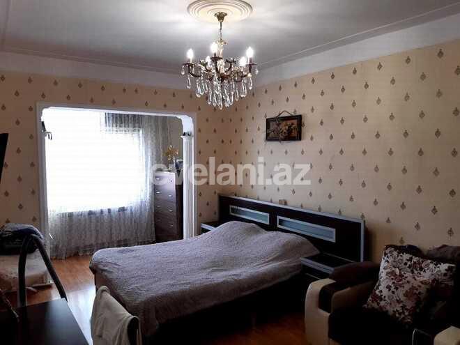 Satılır, köhnə tikili, 3 otaqlı, 70 m², Bakıxanov q.