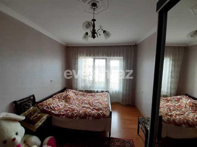 Satılır, köhnə tikili, 3 otaqlı, 70 m², Bakıxanov q.