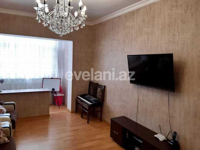 Satılır, köhnə tikili, 3 otaqlı, 70 m², Bakıxanov q.