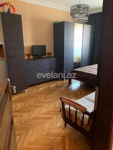 Sale, old building, 3 room, 95 m², Yeni Guneshli d.