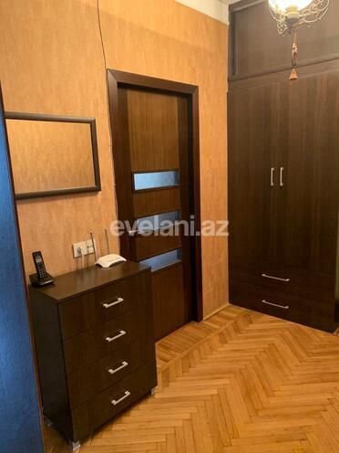 Sale, old building, 3 room, 95 m², Yeni Guneshli d.