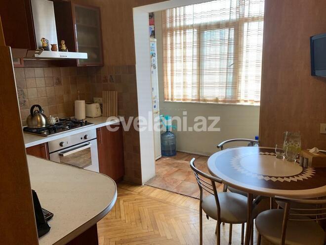 Sale, old building, 3 room, 95 m², Yeni Guneshli d.