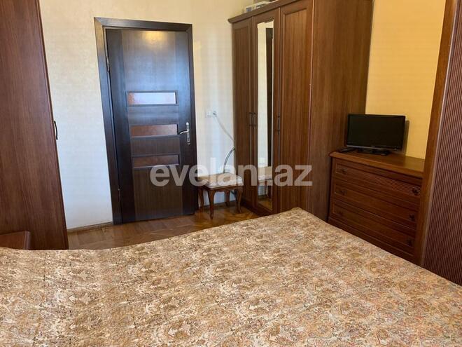 Sale, old building, 3 room, 95 m², Yeni Guneshli d.