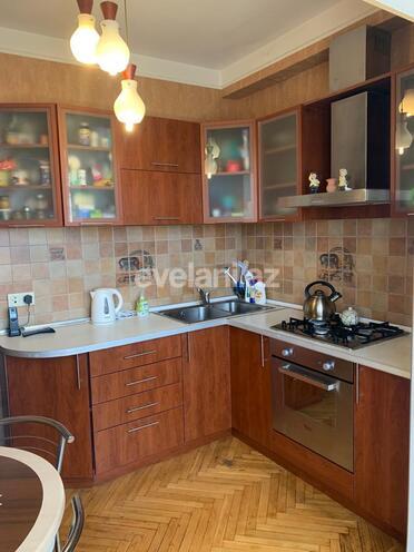 Sale, old building, 3 room, 95 m², Yeni Guneshli d.