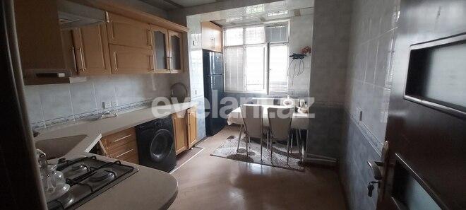 Satılır, köhnə tikili, 3 otaqlı, 70 m², Bakıxanov q.