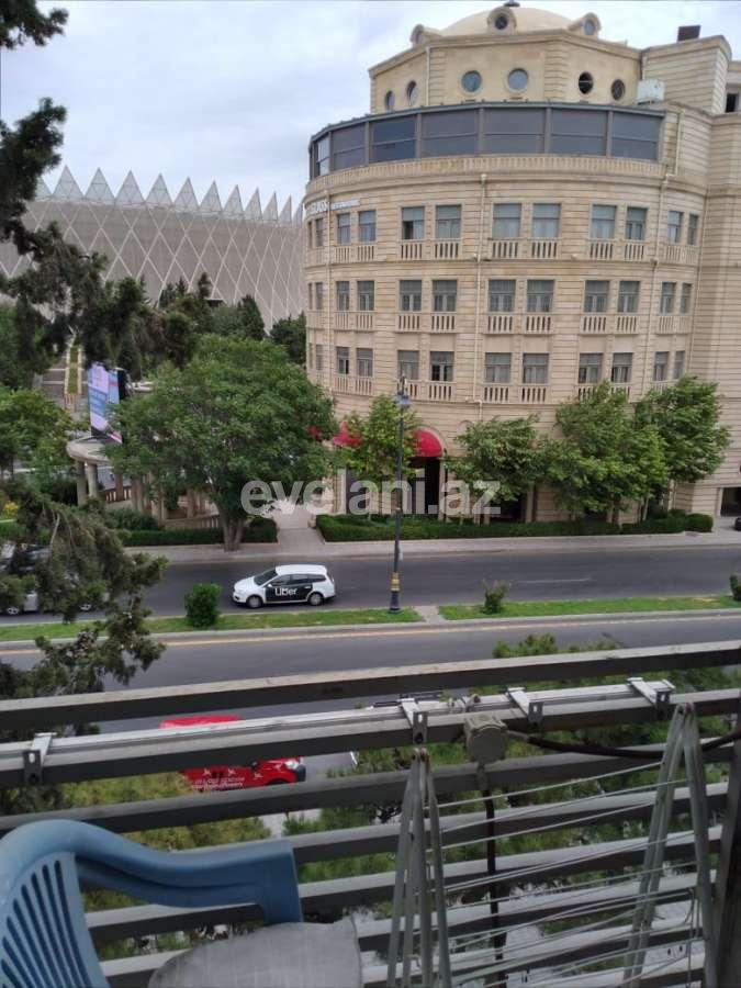 Продаётся, вторичка, 3-комнаты, 67 m², Ясамальский r.