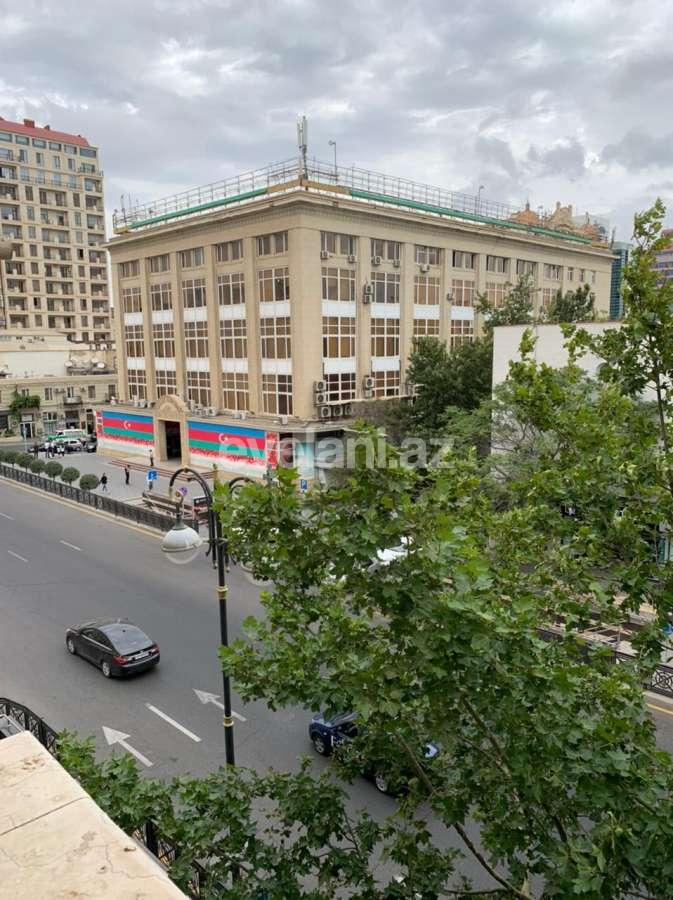 Сдаётся, вторичка, 2-комнаты, 70 m², Ичери Шехер m.