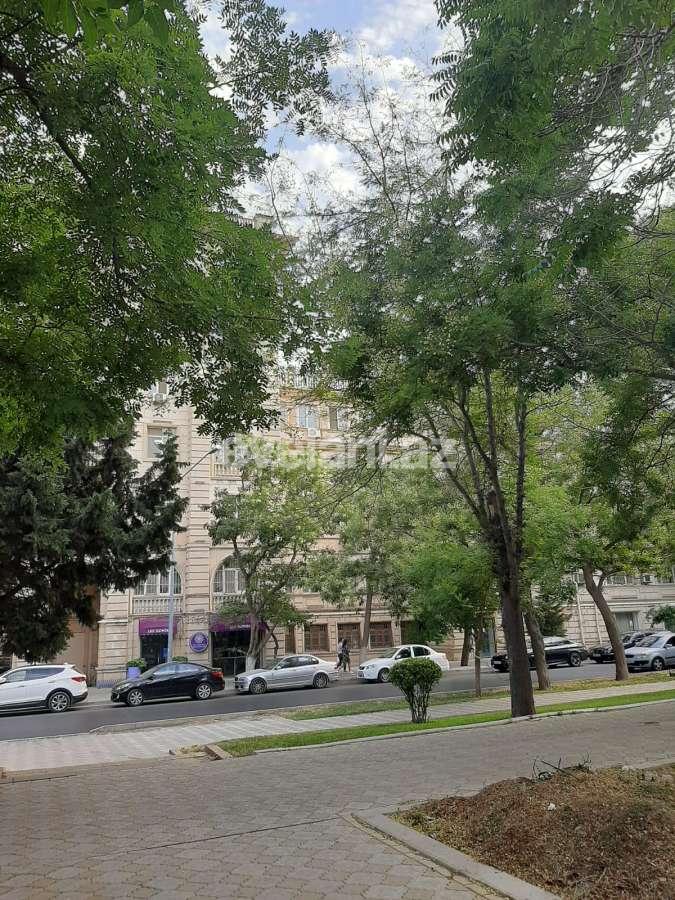 Satılır, yeni tikili, 3 otaqlı, 180 m², Gənclik m.