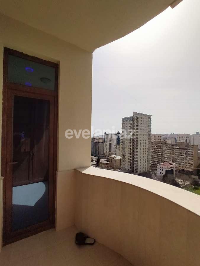 Продаётся, новостройка, 3-комнаты, 140 m², 28 мая m.