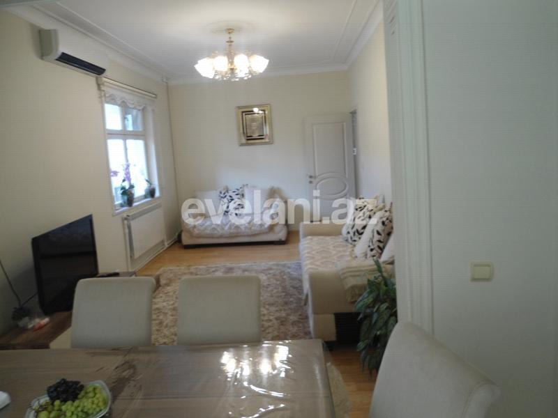 Satılır, köhnə tikili, 4 otaqlı, 115 m², İnşaatçılar m.