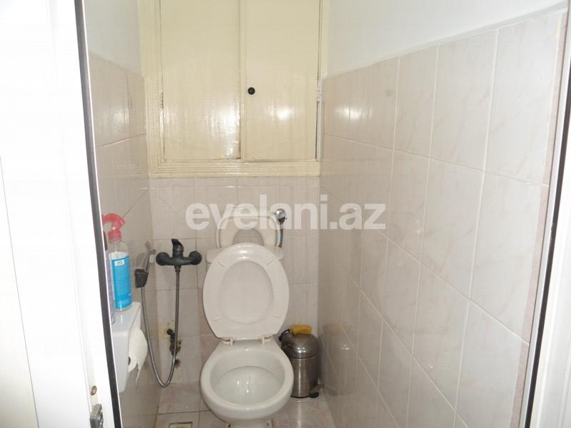 Satılır, köhnə tikili, 4 otaqlı, 115 m², İnşaatçılar m.