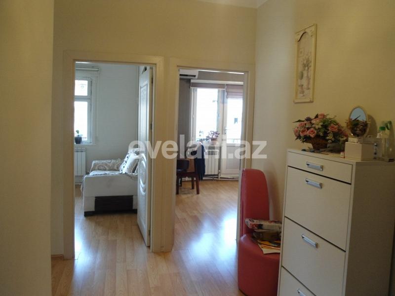 Satılır, köhnə tikili, 4 otaqlı, 115 m², İnşaatçılar m.