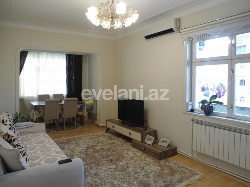 Satılır, köhnə tikili, 4 otaqlı, 115 m², İnşaatçılar m.