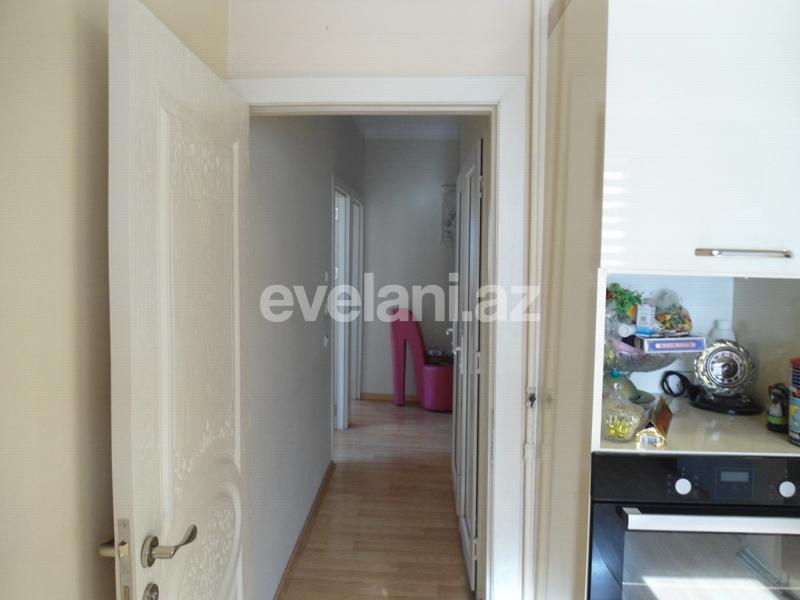 Satılır, köhnə tikili, 4 otaqlı, 115 m², İnşaatçılar m.