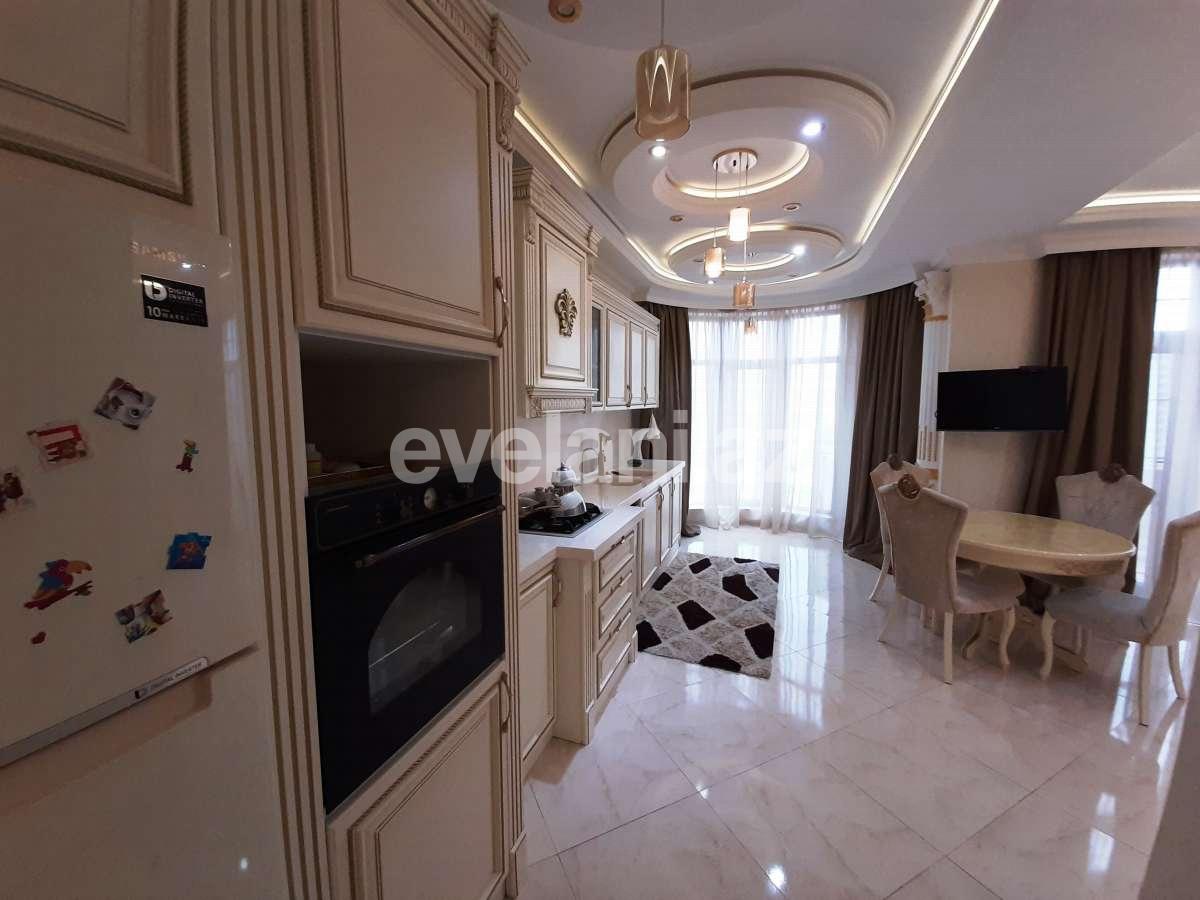 Satılır, yeni tikili, 4 otaqlı, 226 m², Şah İsmayıl Xətai m.