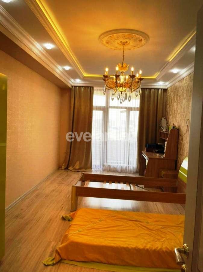 Satılır, yeni tikili, 4 otaqlı, 226 m², Şah İsmayıl Xətai m.