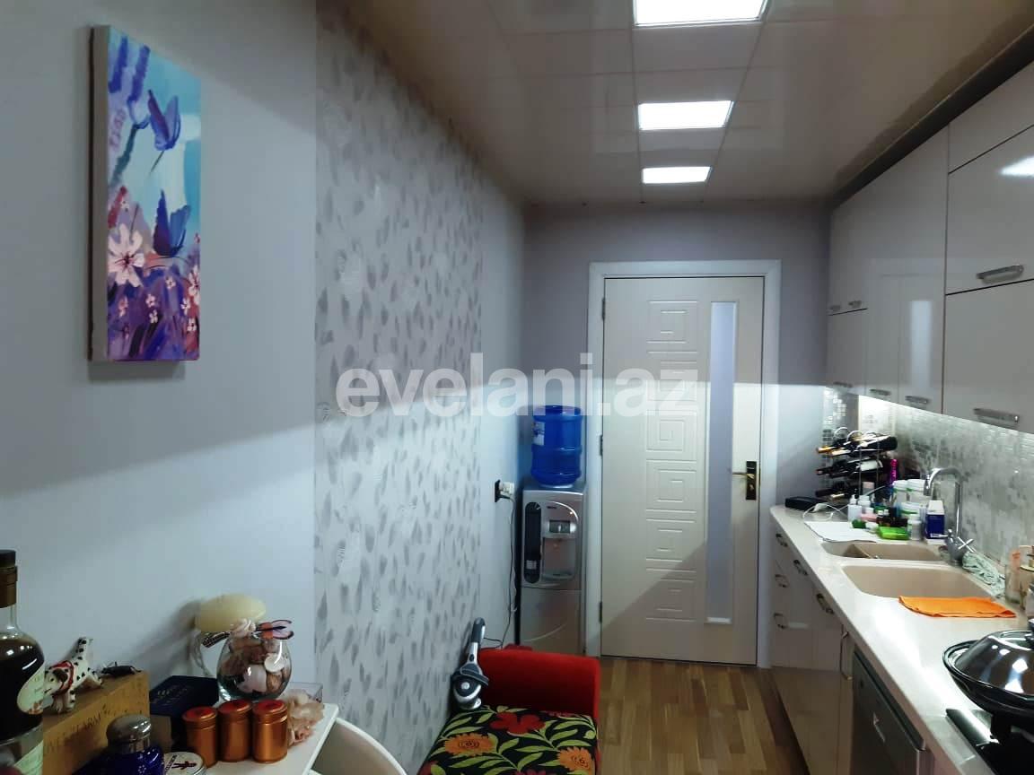 Продаётся, вторичка, 3-комнаты, 100 m², Низами m.