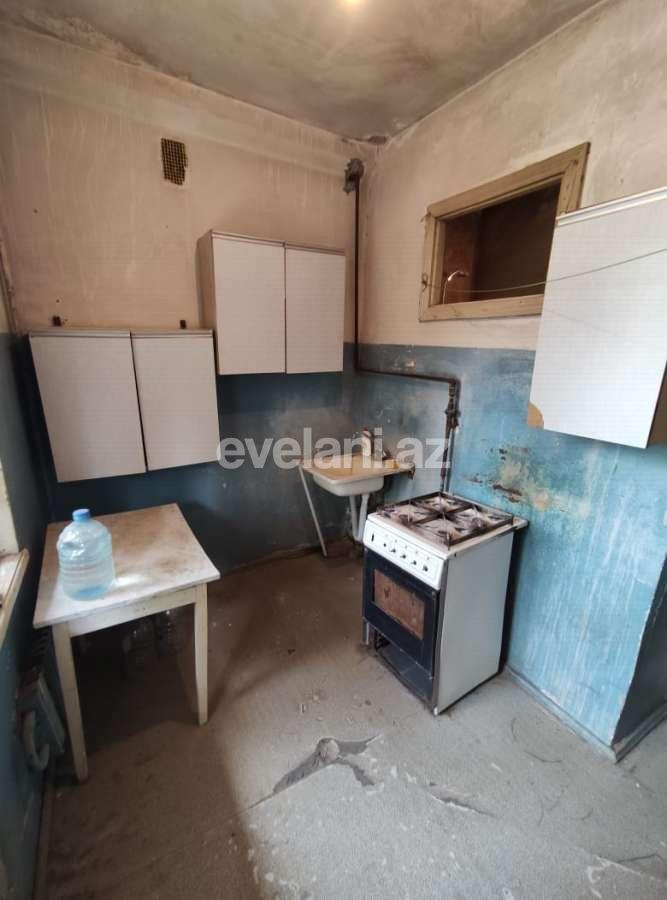 Sale, old building, 4 room, 110 m², Yeni Yasamal d.