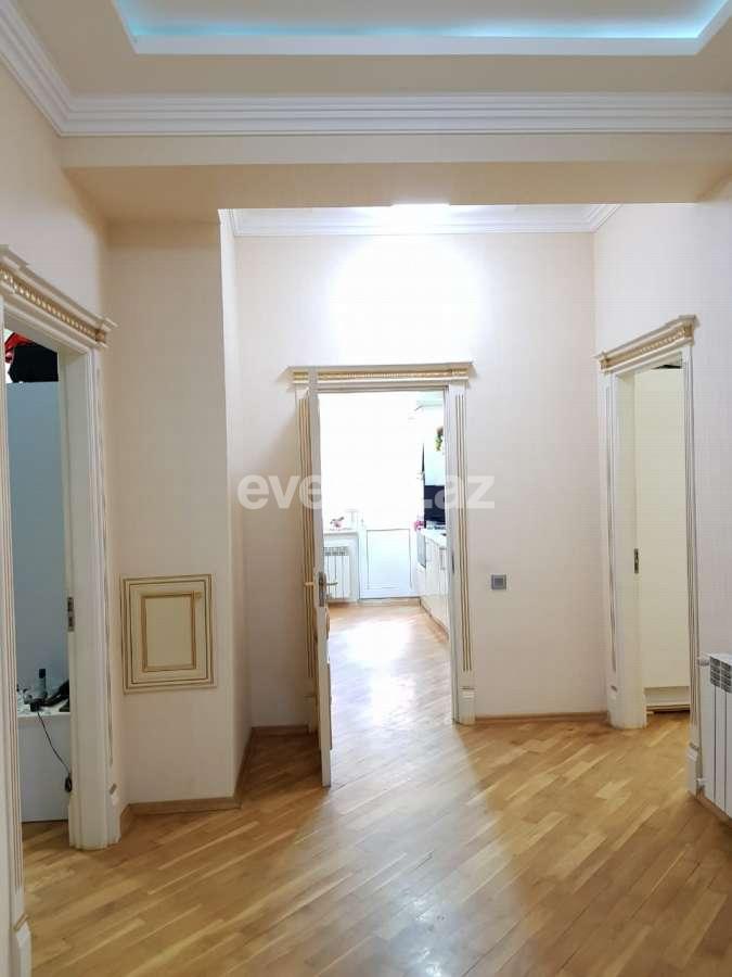 Satılır, yeni tikili, 4 otaqlı, 130 m², Şah İsmayıl Xətai m.