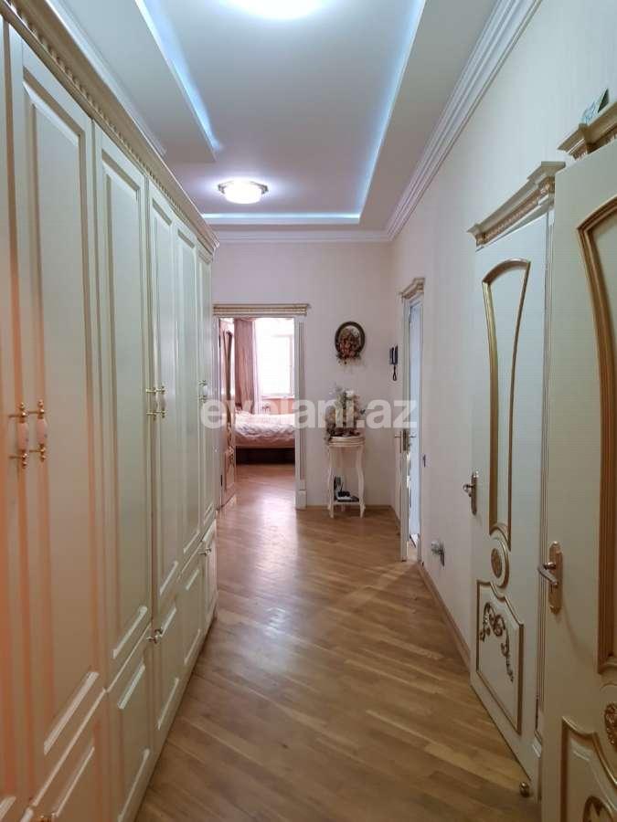 Satılır, yeni tikili, 4 otaqlı, 130 m², Şah İsmayıl Xətai m.
