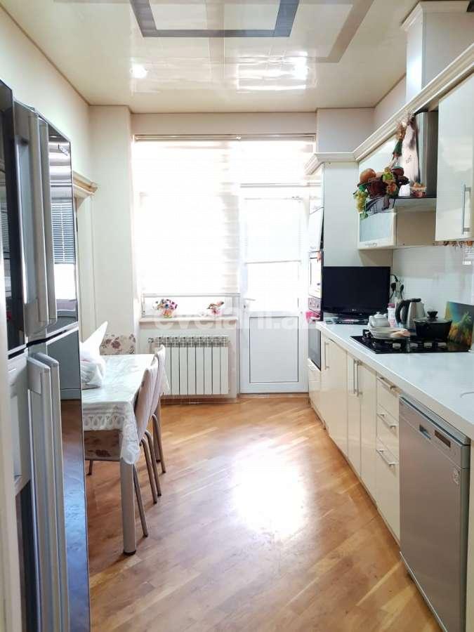 Satılır, yeni tikili, 4 otaqlı, 130 m², Şah İsmayıl Xətai m.