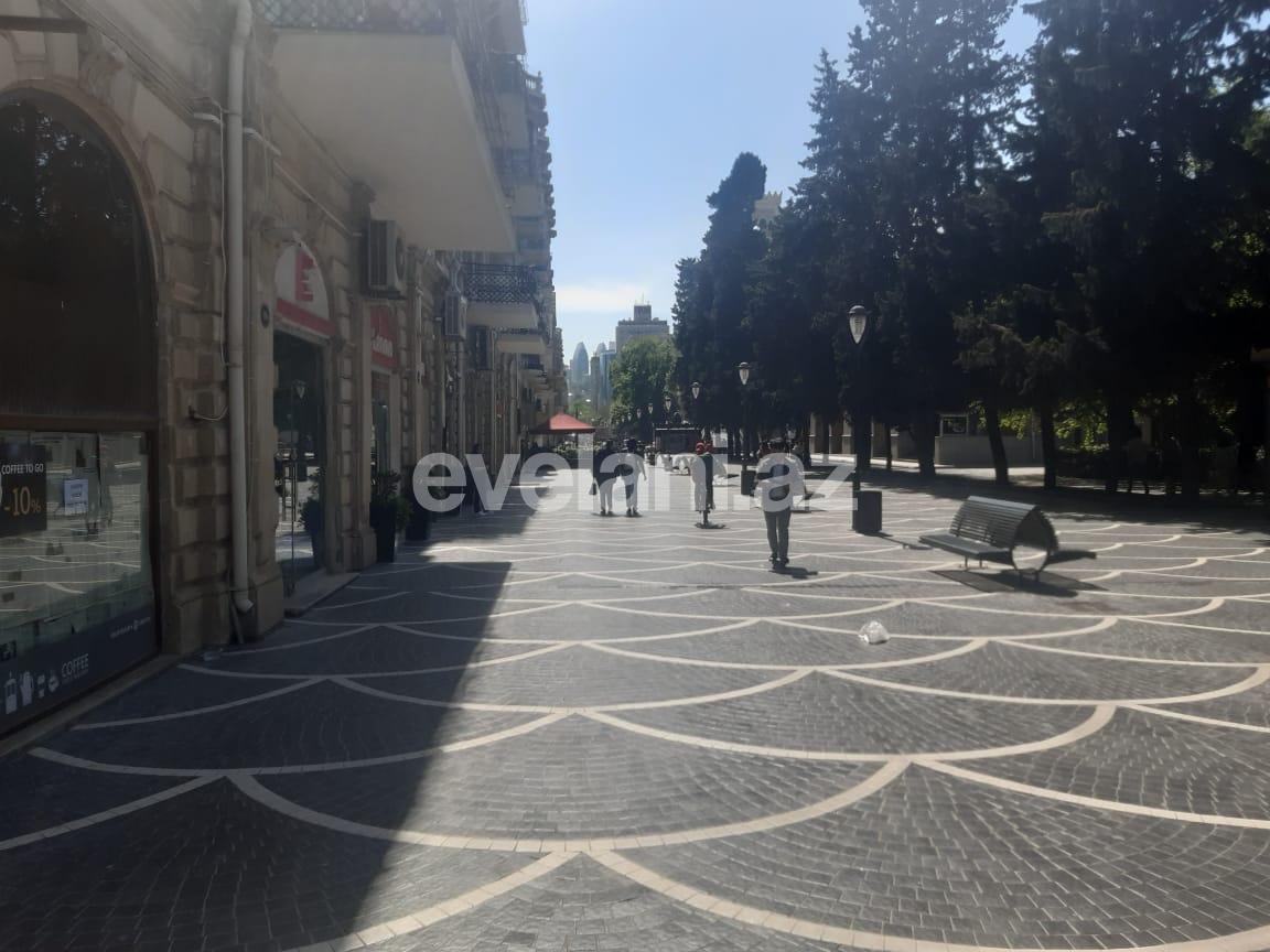 Sale, old building, 3 room, 118 m², Sahil m.