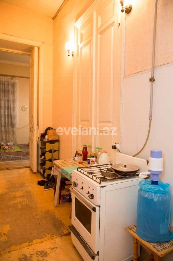 Sale, old building, 3 room, 118 m², Sahil m.