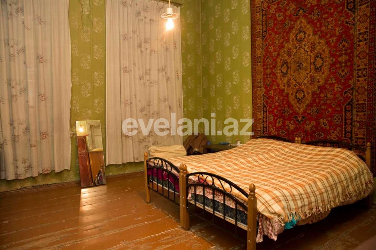 Sale, old building, 3 room, 118 m², Sahil m.