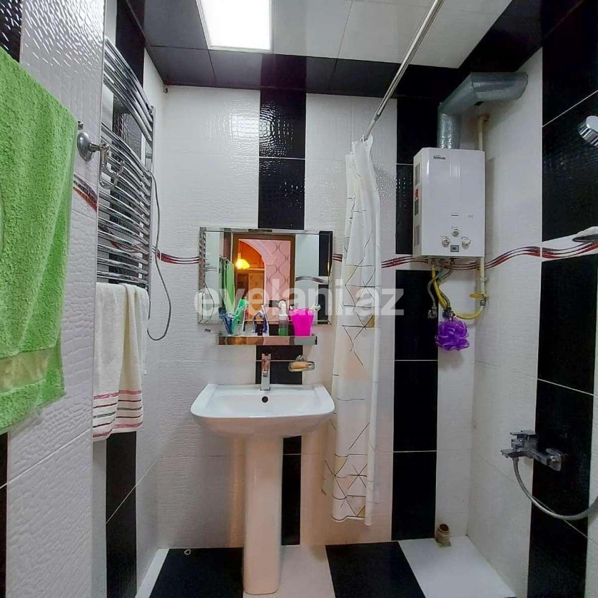 Satılır, köhnə tikili, 3 otaqlı, 70 m², Yeni Günəşli q.