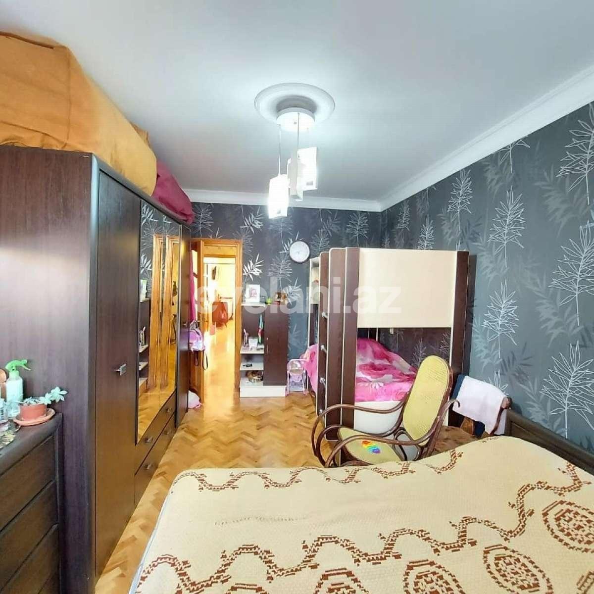 Satılır, köhnə tikili, 3 otaqlı, 70 m², Yeni Günəşli q.