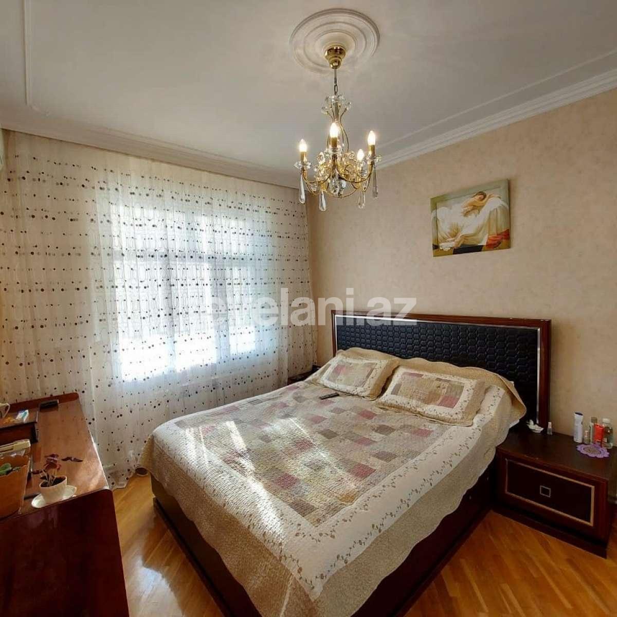 Satılır, köhnə tikili, 3 otaqlı, 70 m², Yeni Günəşli q.