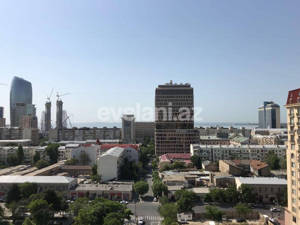 Satılır, yeni tikili, 4 otaqlı, 180 m², 28 may m.