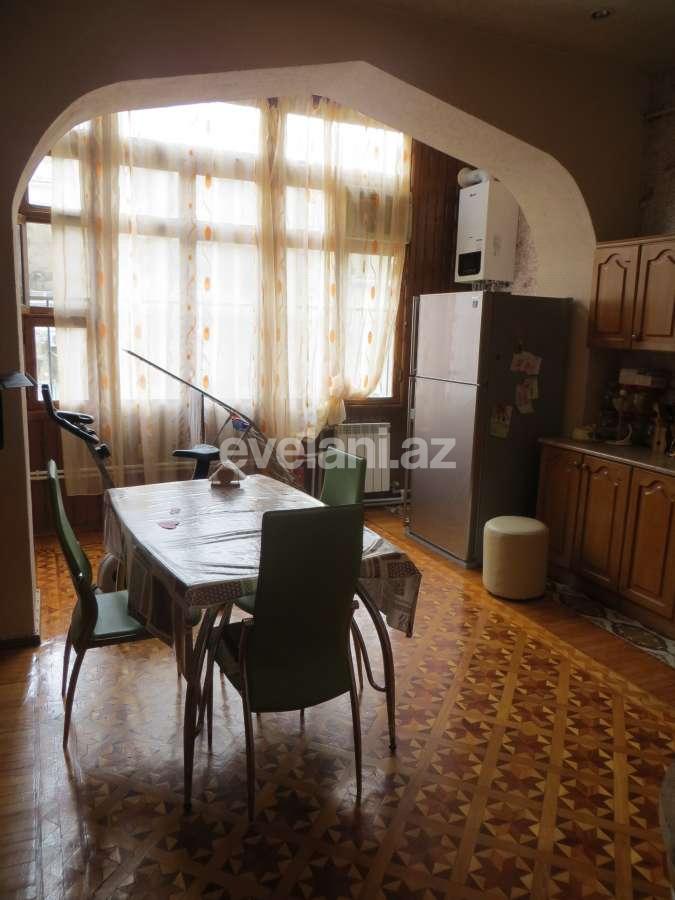 Satılır, köhnə tikili, 3 otaqlı, 120 m², Sahil m.