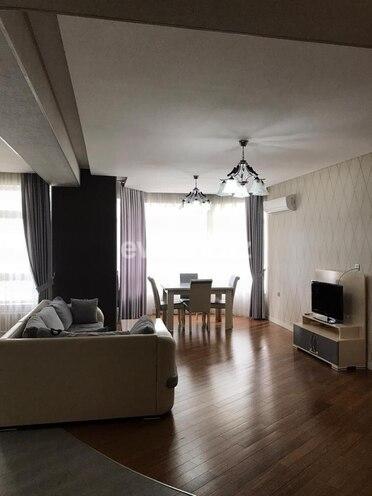 Sale, new building, 2 room, 80 m², 20 yanvar m.