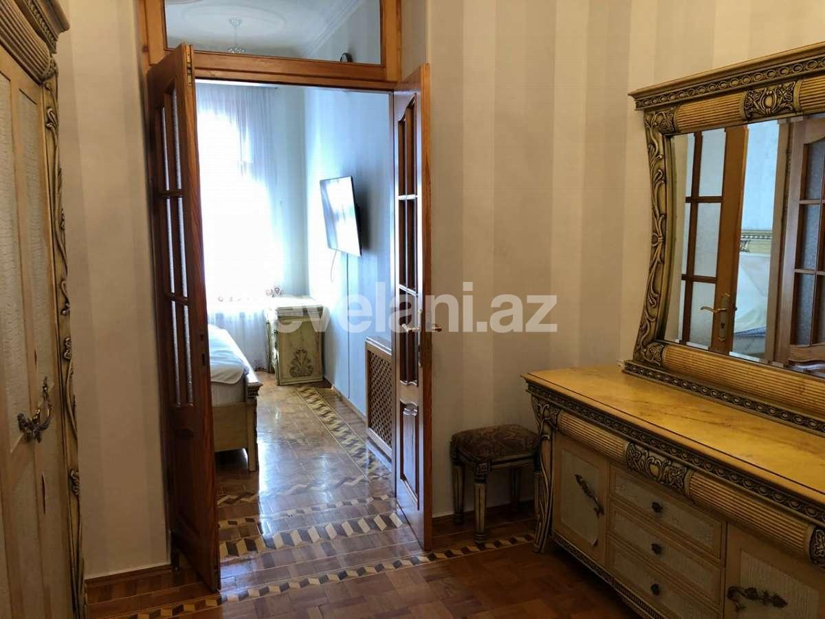 Satılır, köhnə tikili, 4 otaqlı, 137 m², Nizami m.