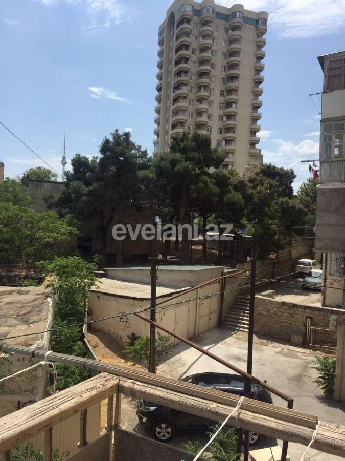 Rent, old building, 2 room, 60 m², Elmlar Akademiyası m.