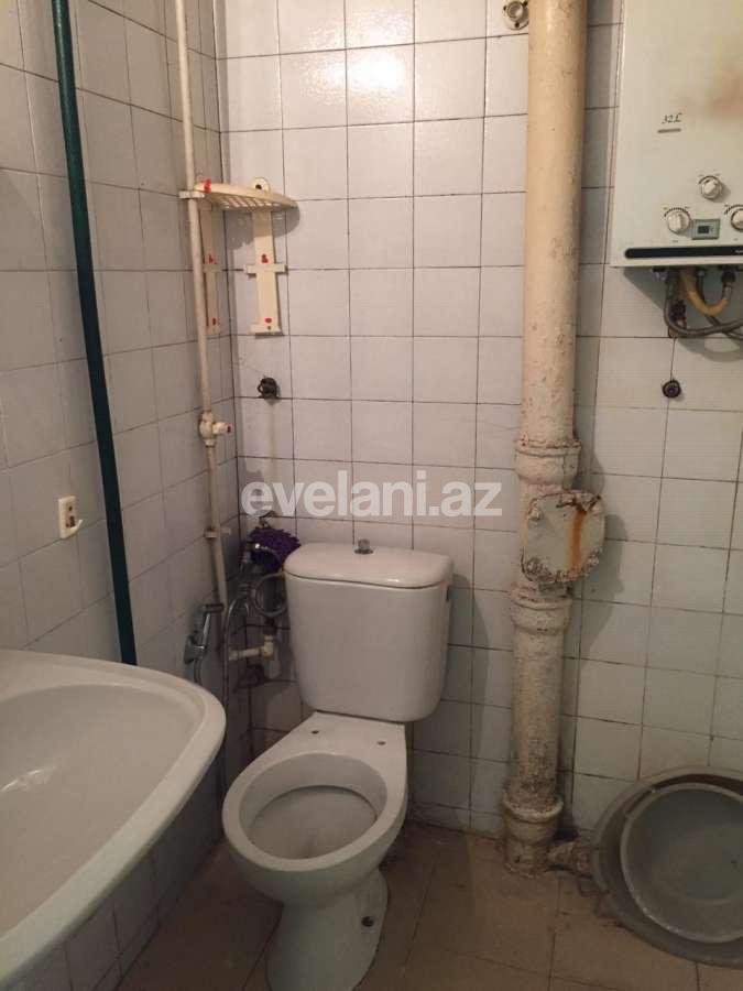 Rent, old building, 2 room, 60 m², Elmlar Akademiyası m.
