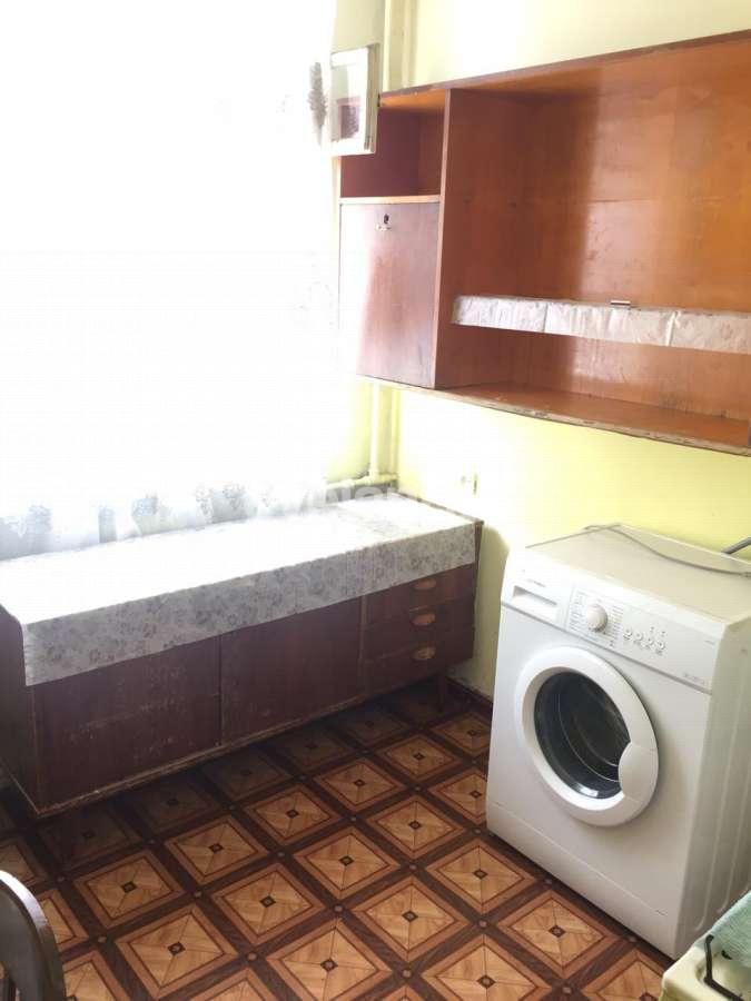 Rent, old building, 2 room, 60 m², Elmlar Akademiyası m.