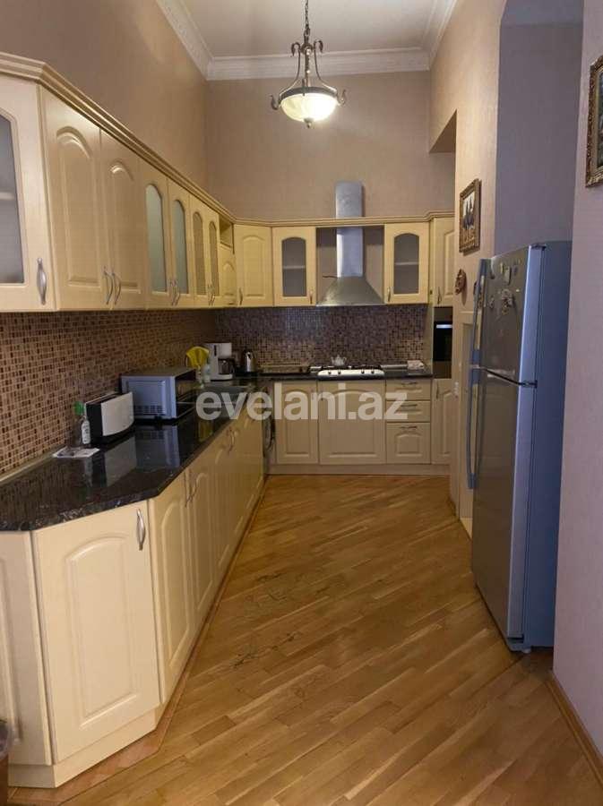 Satılır, köhnə tikili, 4 otaqlı, 180 m², İçəri Şəhər m.