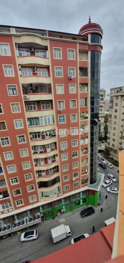 Satılır, yeni tikili, 4 otaqlı, 238 m², 8-ci mikrorayon q.