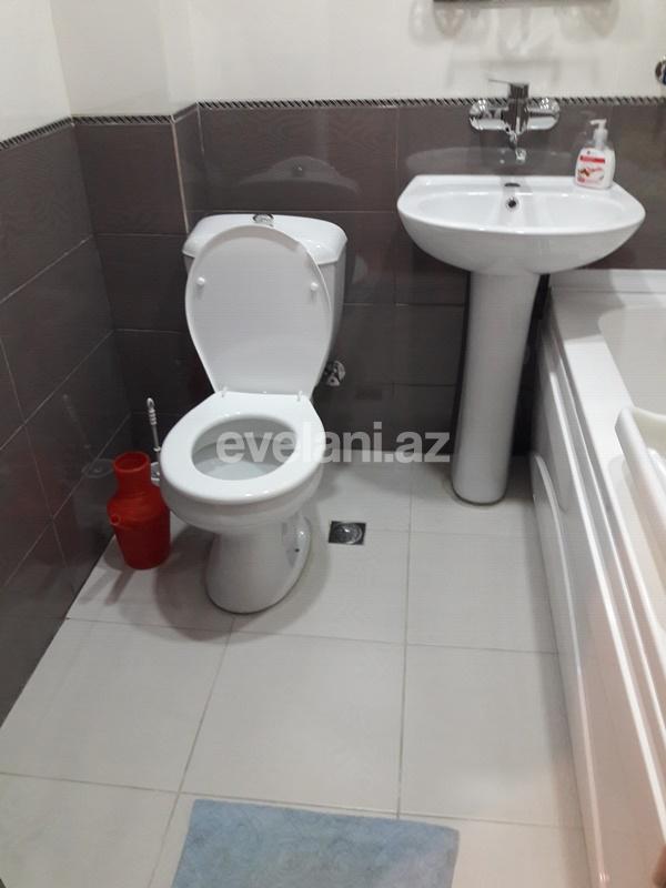 Sale, old building, 2 room, 55 m², Elmlar Akademiyası m.