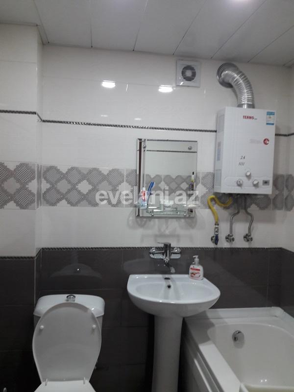 Sale, old building, 2 room, 55 m², Elmlar Akademiyası m.