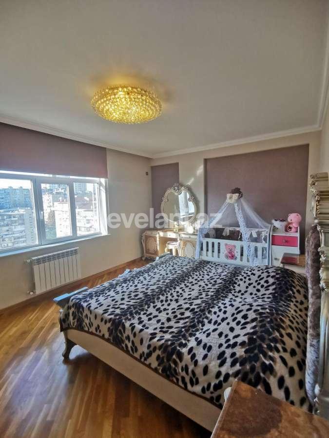 Satılır, yeni tikili, 3 otaqlı, 120 m², İnşaatçılar m.