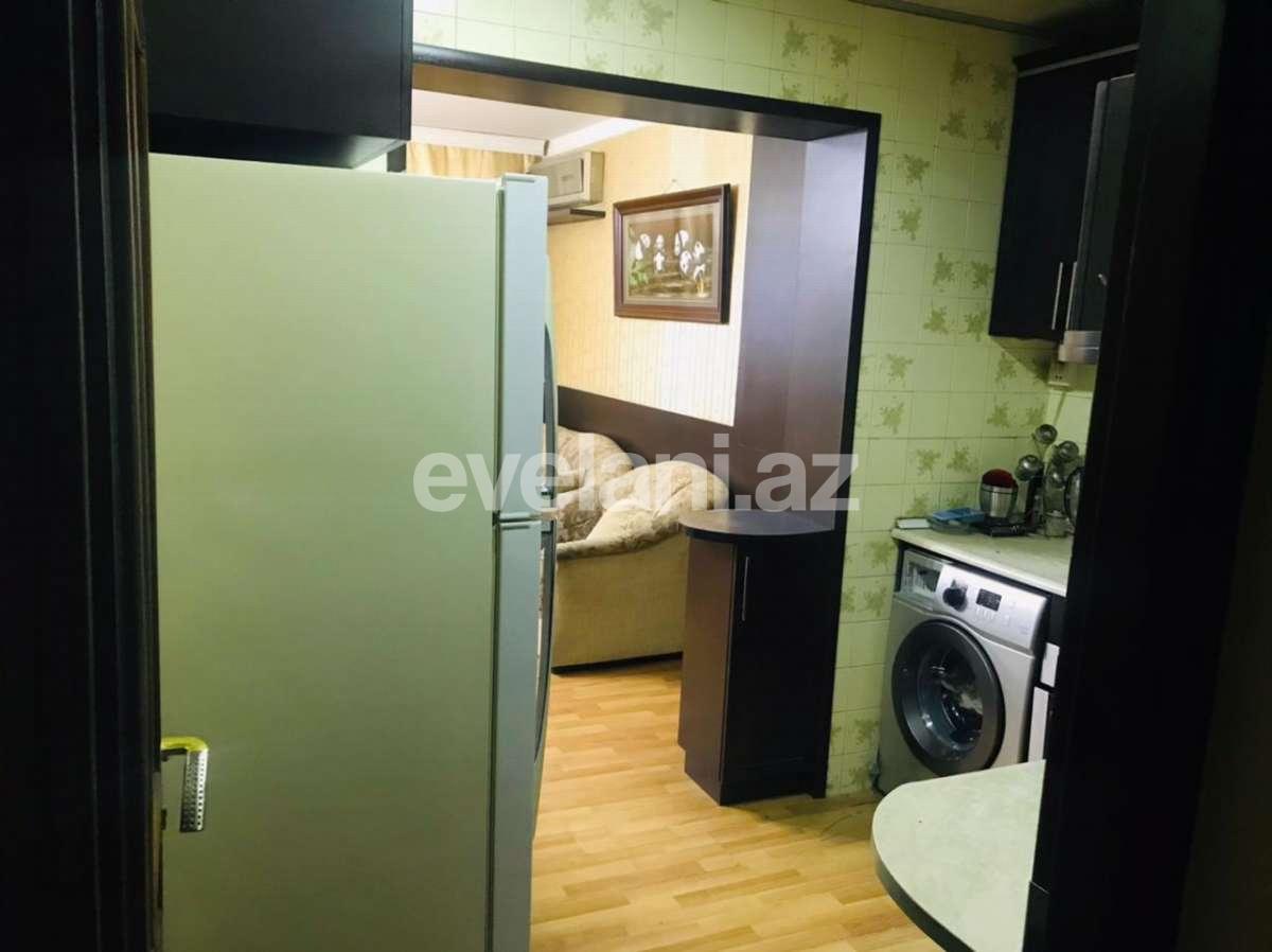 Satılır, köhnə tikili, 4 otaqlı, 110 m², 8 Noyabr m.