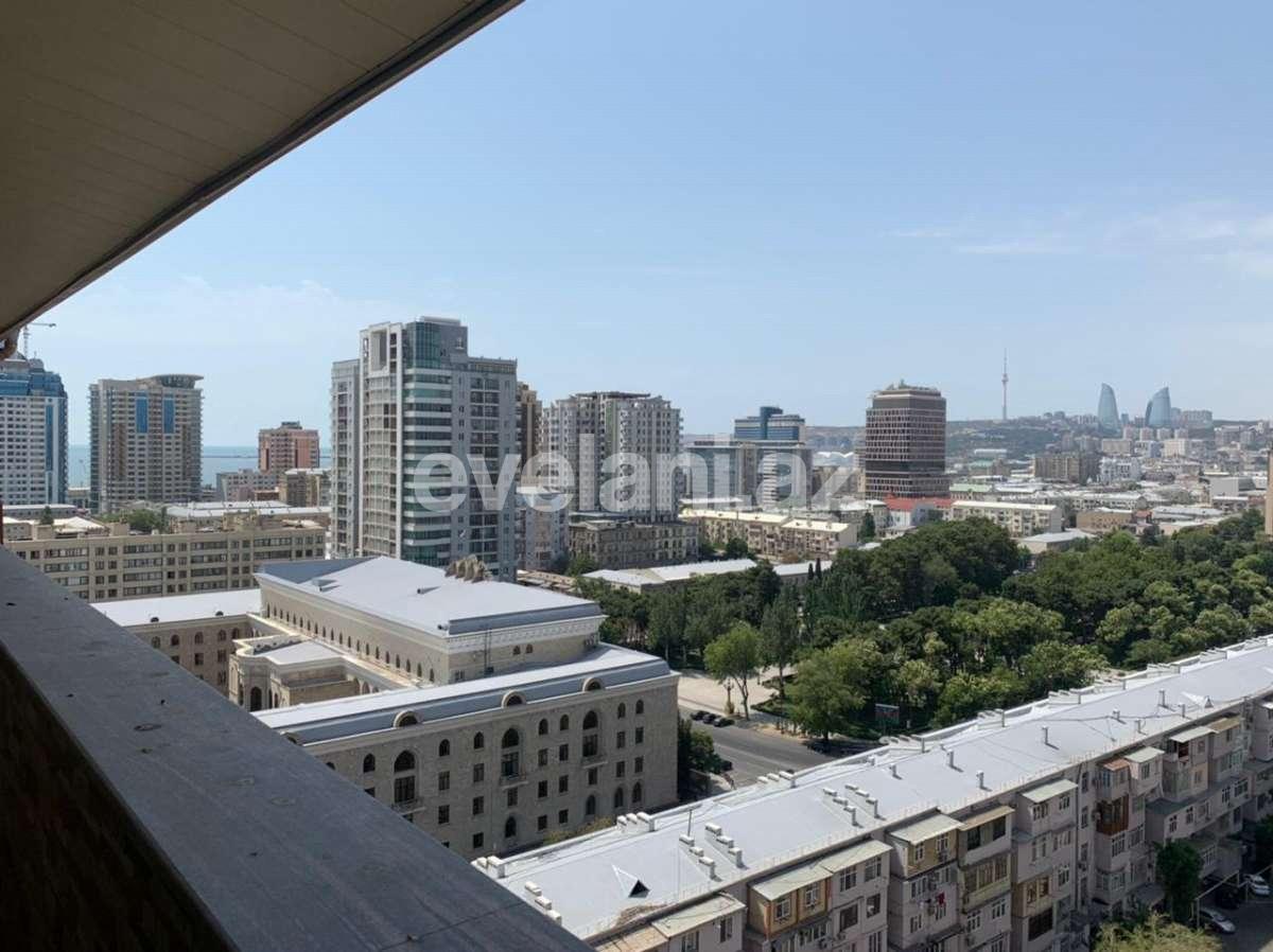 Satılır, yeni tikili, 6 otaqlı, 420 m², 28 may m.