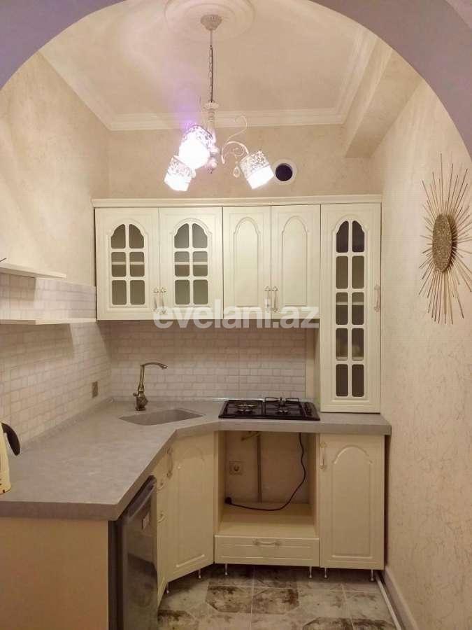 Kirayə verilir, yeni tikili, 2 otaqlı, 60 m², Elmlər Akademiyası m.